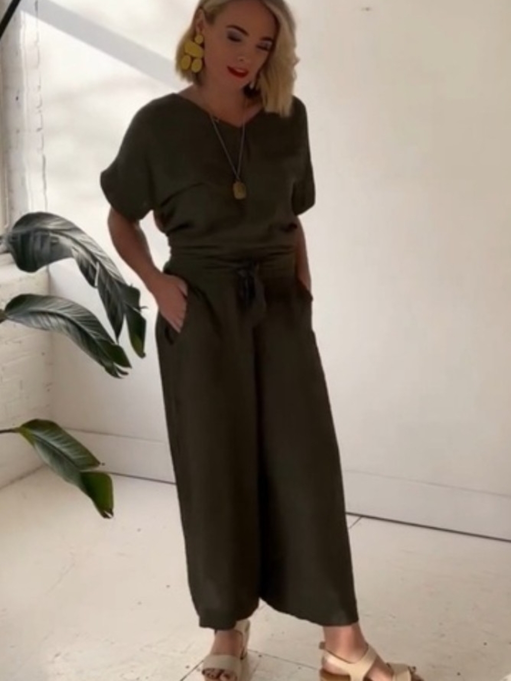 NoondaY collection Olive Green Cropped Pant